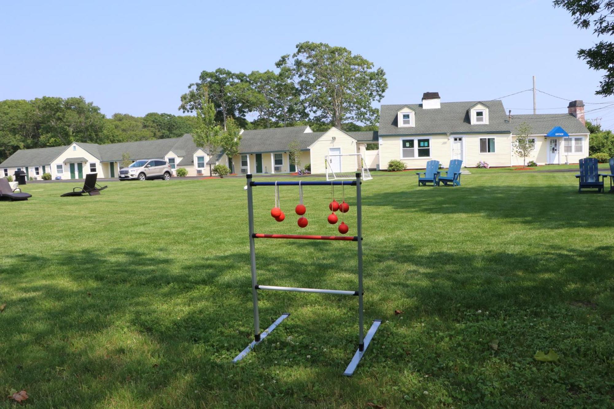 Sunbird Cape Cod Resort Уэст-Ярмут Экстерьер фото
