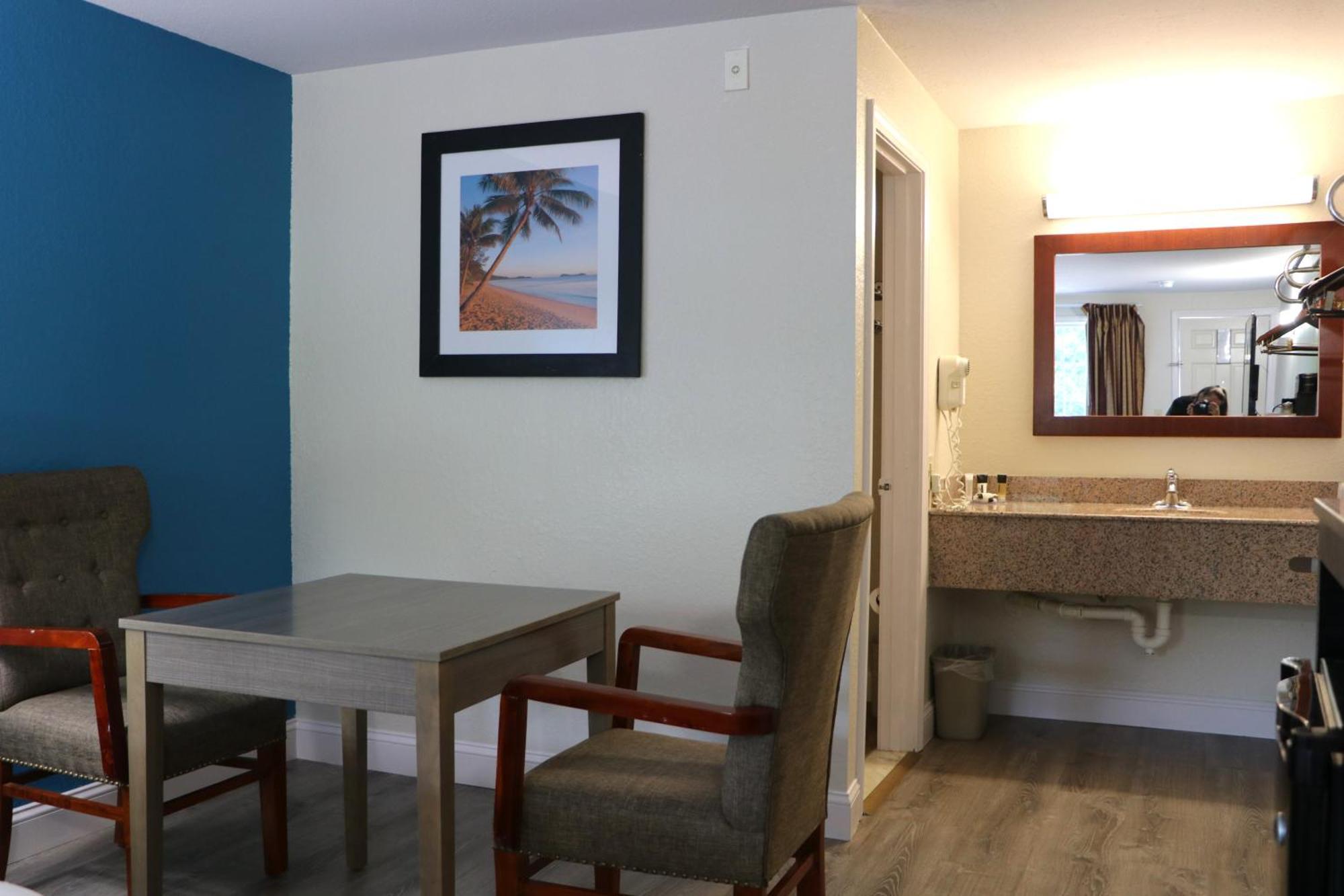 Sunbird Cape Cod Resort Уэст-Ярмут Экстерьер фото
